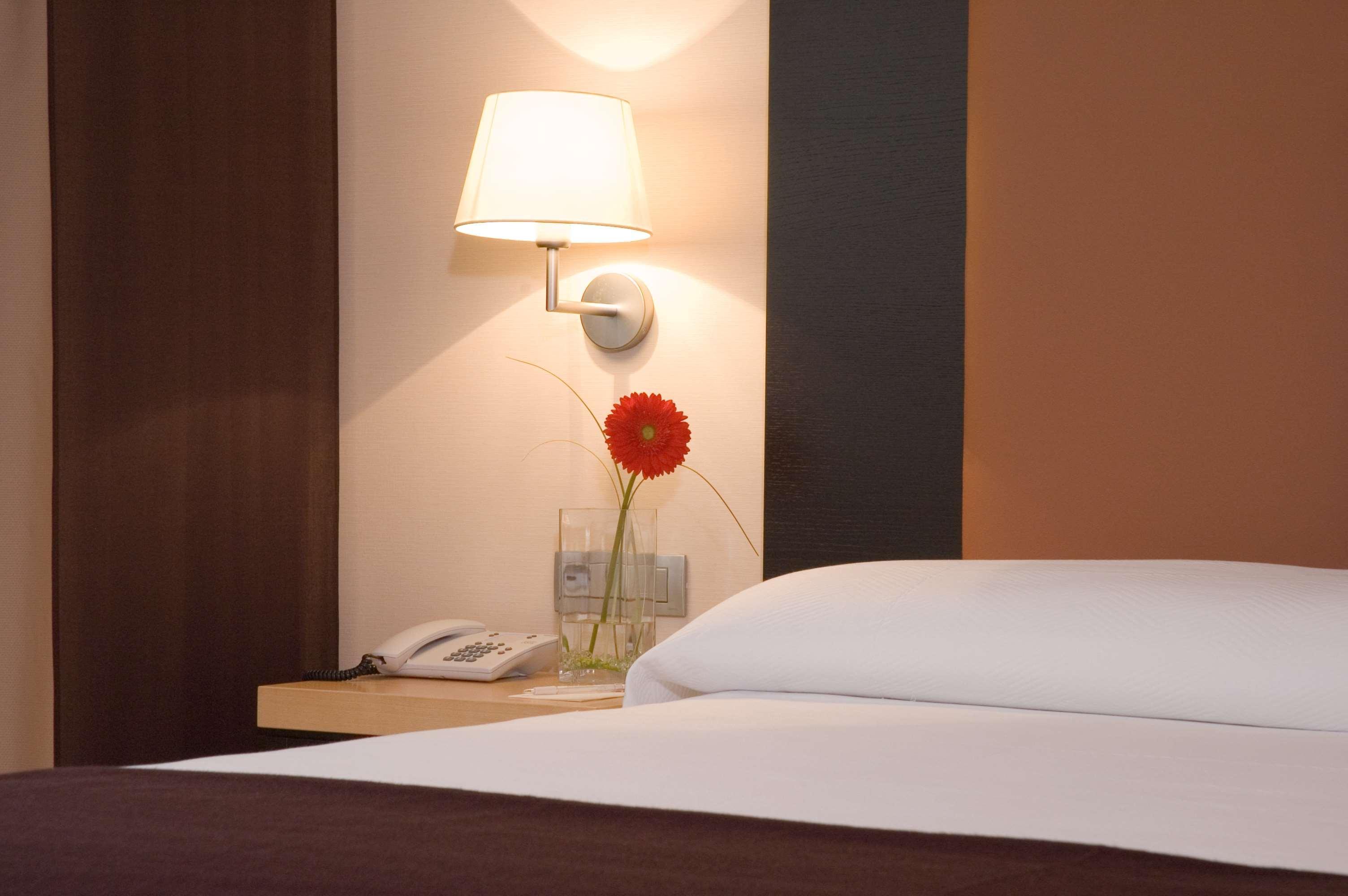Nh Timisoara Hotell Exteriör bild