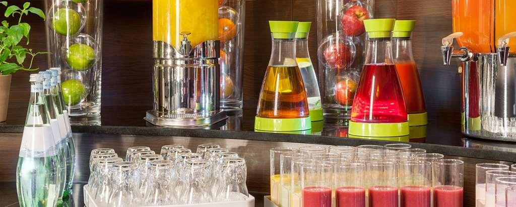 Nh Timisoara Hotell Restaurang bild