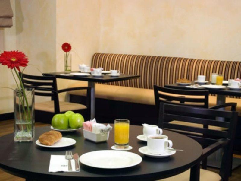 Nh Timisoara Hotell Exteriör bild